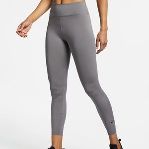 Nike Dri-Fit training leggings